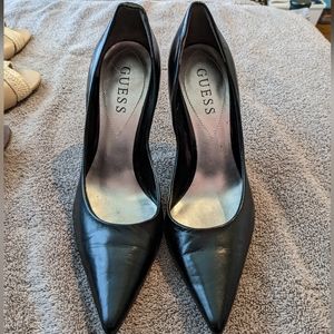 Guess Carrie Pumps
